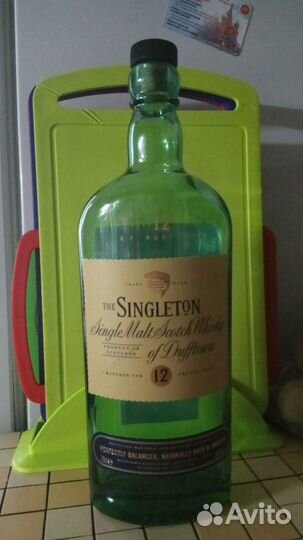 Бутылки ликер, виски, вино, ром для коллекции