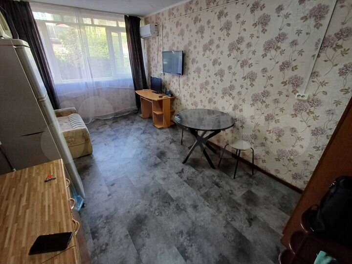 Комната 18 м² в 5-к., 3/5 эт.