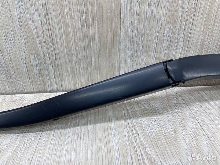 Поводок стеклоочистителя передний правый Kia Rio 4