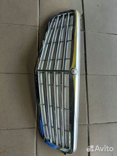 Решетка радиатора Mercedes e-класс w212 оригинал