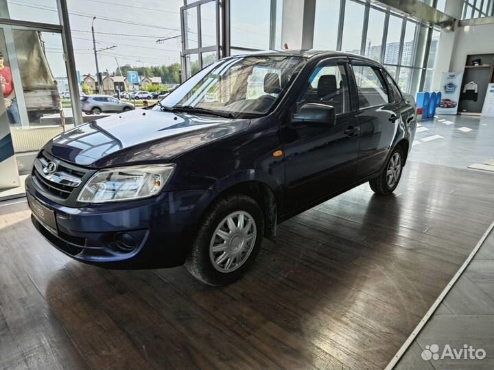 LADA Granta 1.6 МТ, 2012, 38 015 км