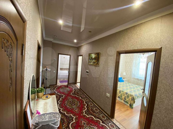 2-к. квартира, 90 м², 11/16 эт.