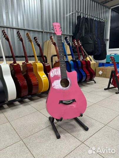 Акустическая гитара для девочек