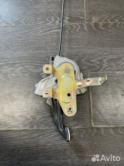 Педаль ручного тормоза VW Phaeton