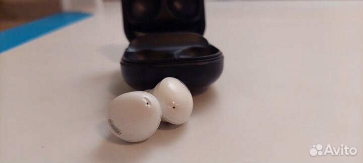 Samsung Galaxy Buds Pro наушники левый правый