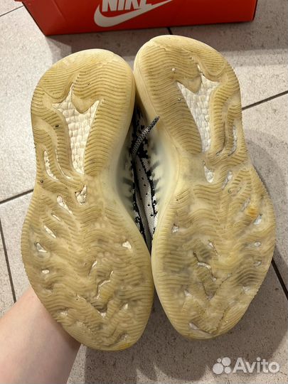 Кроссовки adidas yeezy 380