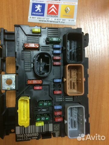 Блок предохранителей Пежо Ситроен L04L06L11