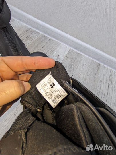 Лыжные ботинки коньковые