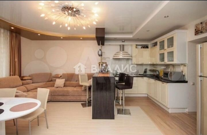 2-к. квартира, 69 м², 3/3 эт.