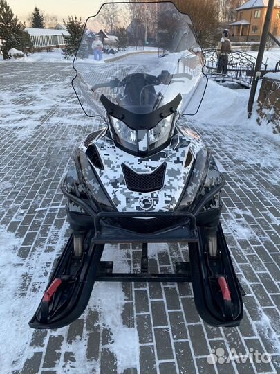 Наклейка на снегоход