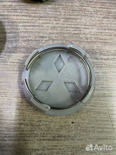 Колпачки / Заглушки для дисков Mitsubishi
