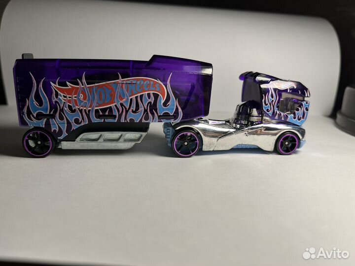 Машина, хотвилс