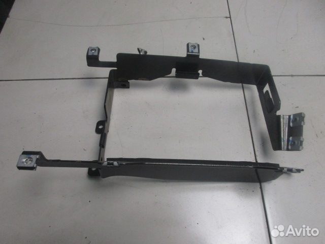 Кронштейн (сопутствующие товары) Volvo FM13 FH13