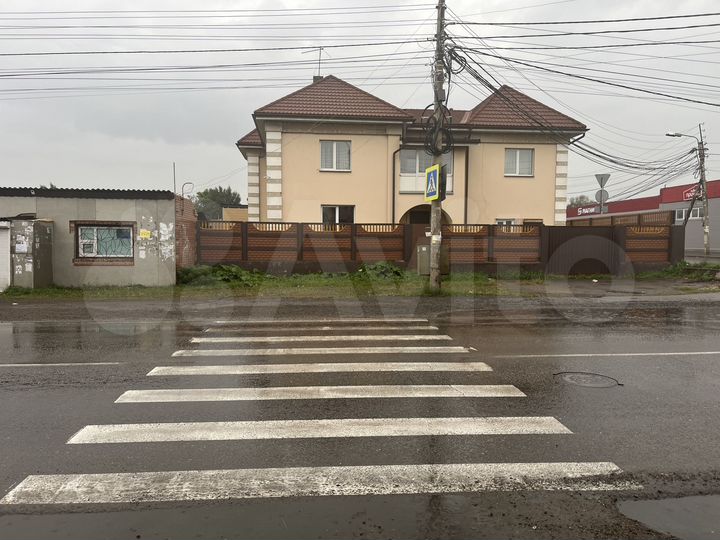 Универсальный участок с постройками 1293 м²