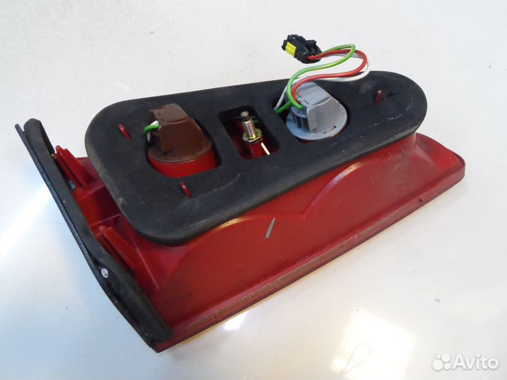 Задний фонарь внутренний Peugeot 607 синяя R