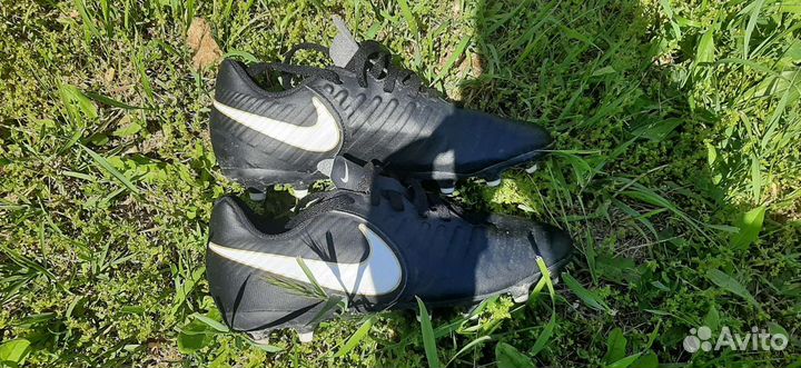Футбольные бутсы nike