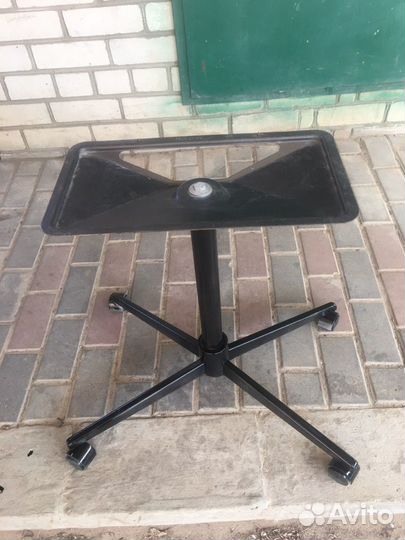 Подставка под телевизор