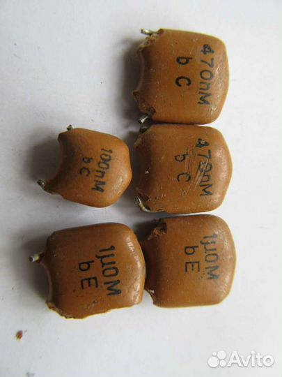 Конденсаторы км