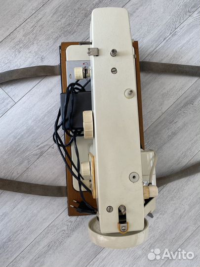 Швейная машина Чайка 132м