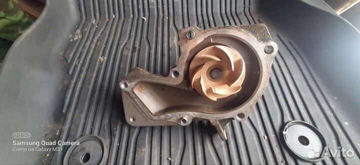 Продам помпу на Форд Фокус 2 1.6 100л.с