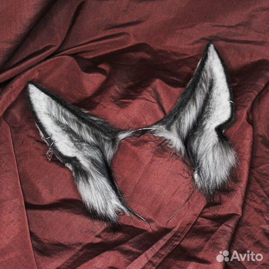 Ушки анубис светло-серые 20см