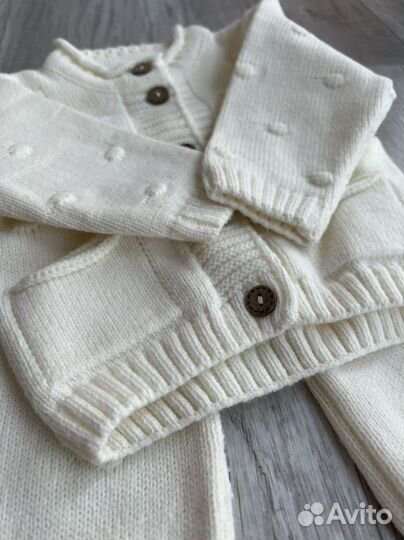 Вязанный комплект(подойдет на выписку)