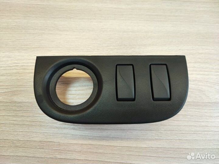 Накладка панели приборов Renault Sandero Stepway