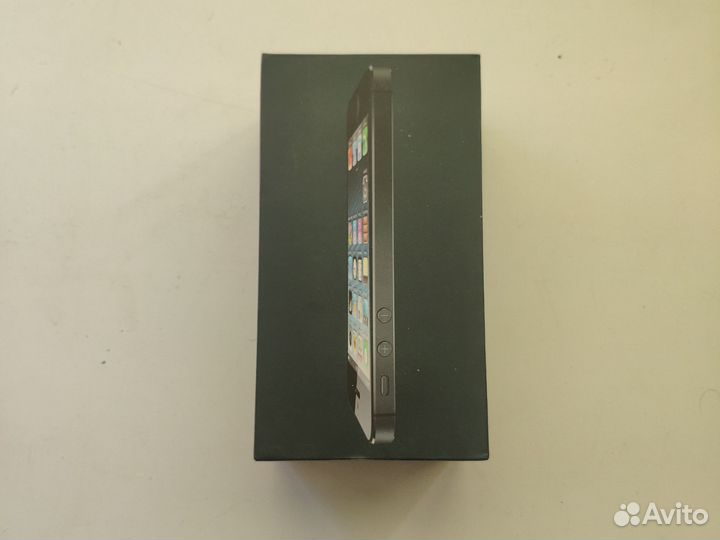 Коробка от iPhone 5