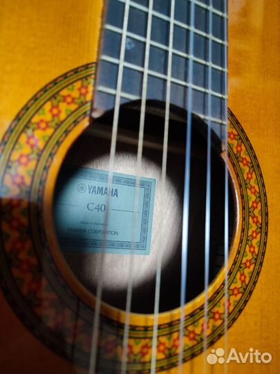 Классическая гитара yamaha c40