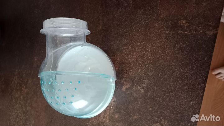 Домик для хомячка, поилка