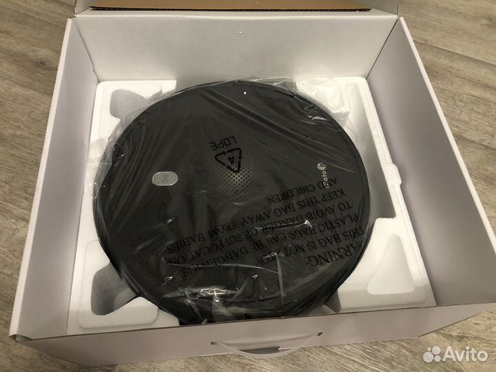 Робот пылесос моющий IBoto Smart v720gw Aqua