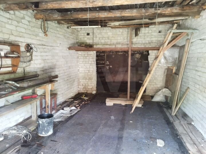 Гараж, > 30 м²