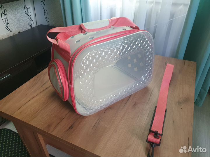 Переноска для кошек и собак