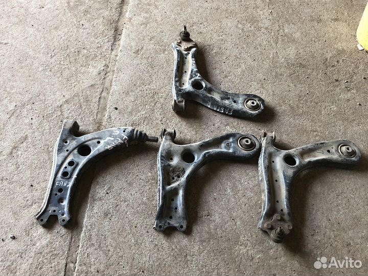 Skoda fabia рычаг передний правый/левый