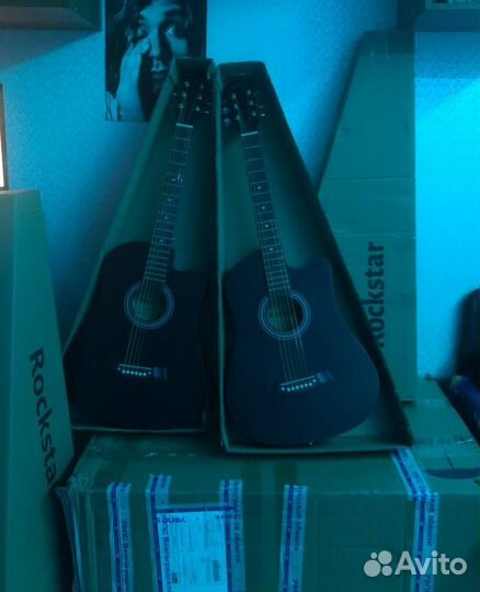 Акустическая гитара