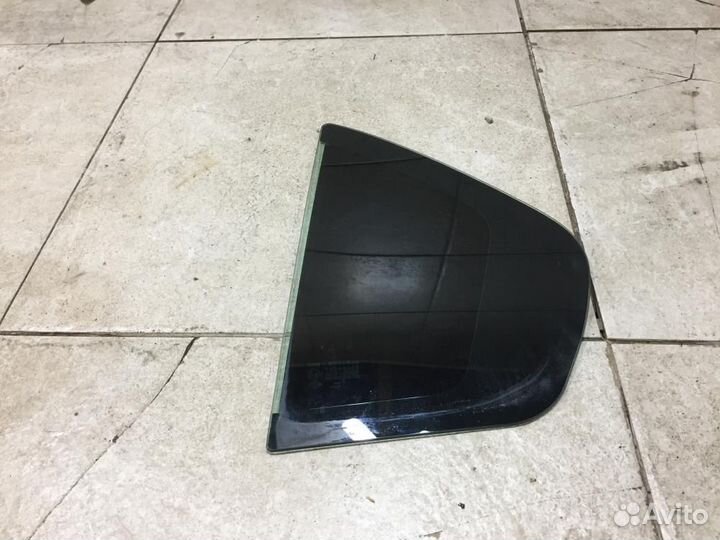 Стекло двери задней левой (форточка) Renault Logan