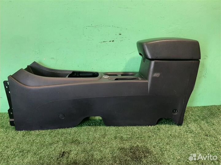 Консоль центральная с подлокотником Ssangyong Act