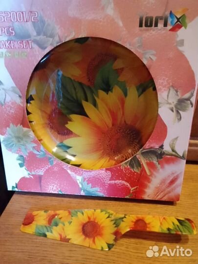 Тарелка для торта с лопаточкой подарочная