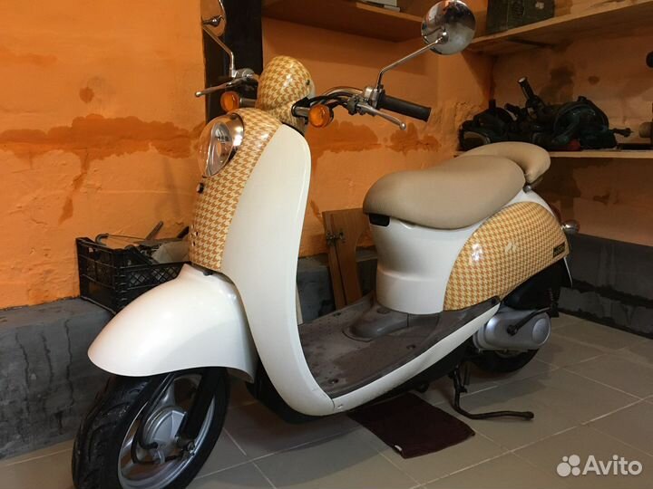 Honda crea scoopy