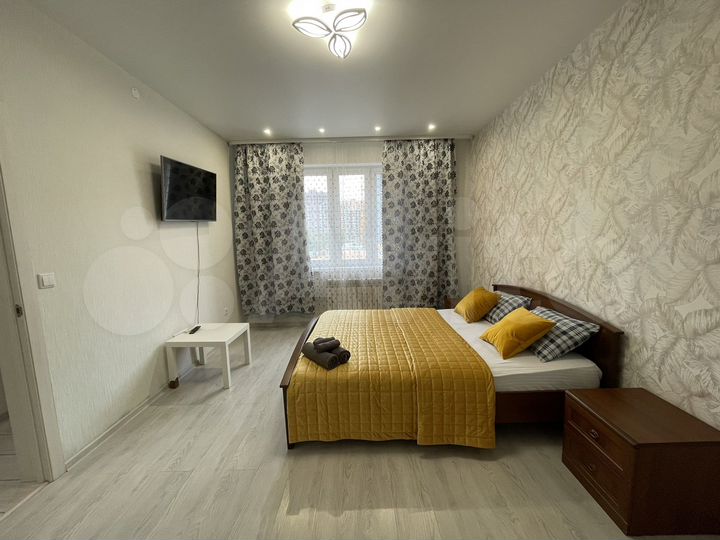 1-к. квартира, 43 м², 2/10 эт.