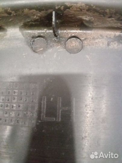 Пыльник (Крышка локера) передний левый Hyundai