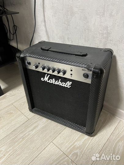 Комбоусилитель marshall mg15