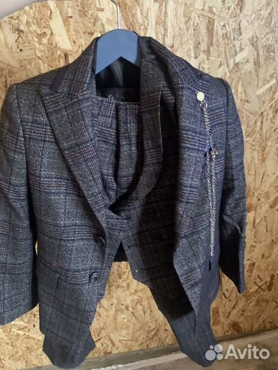 Костюм тройка на мальчика