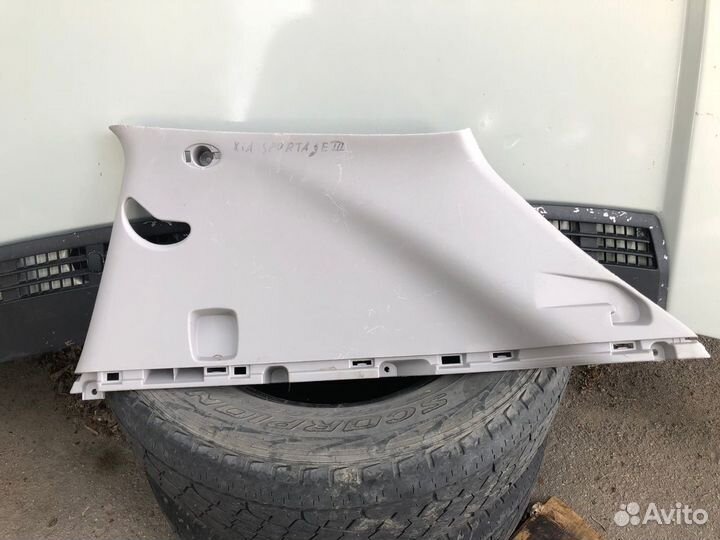 Накладка стойки багажника Kia Sportage (SL) III