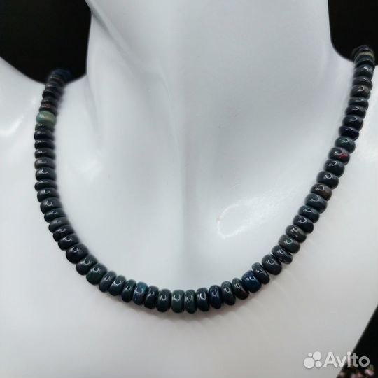 Бусы с черным опалом