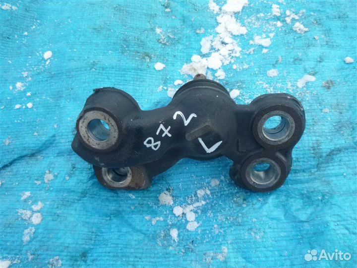 Шаровая опора передняя левая Lexus Ls600 UVF45