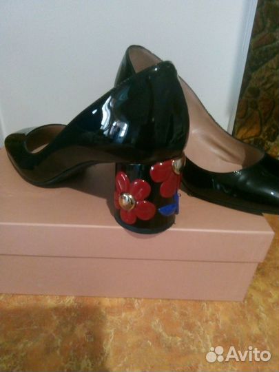 Туфли черные лаковые 38