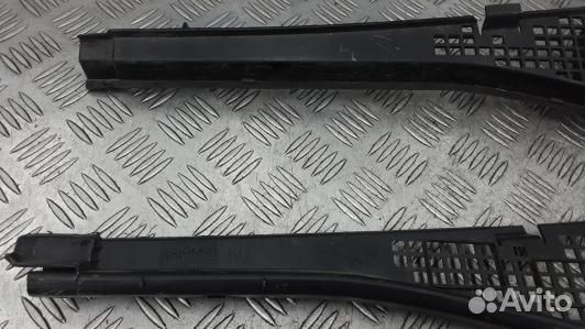 Накладка декоративная (жабо, дождевик) dacia logan