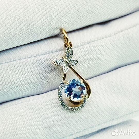 Золотая подвеска с фианитом