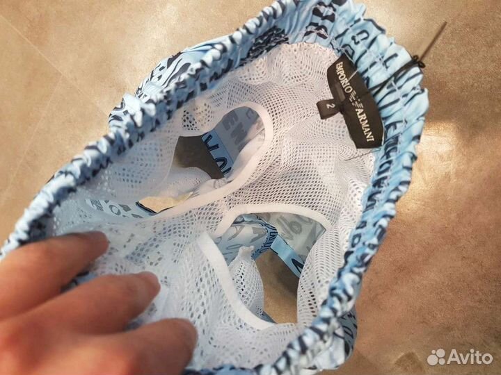 Новые шорты Armani для купания